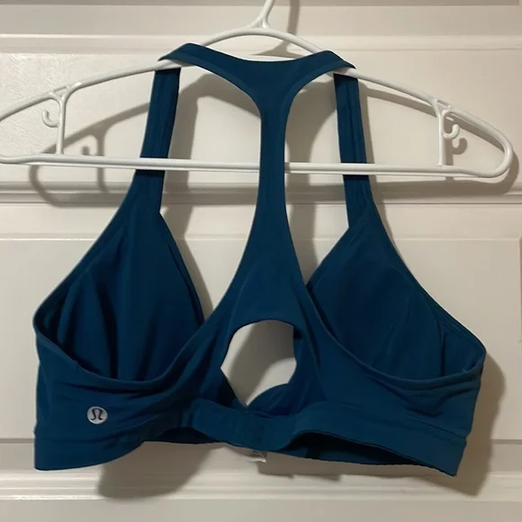 LULULEMON Deep V Racerback Bra sz 8 - Picture 2 of 4